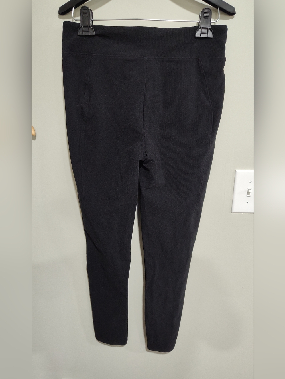 Assets by Spanx Women's Size Large Black Pants Leggings, Knit, Stretchy, Comfy - Picture 5 of 10
